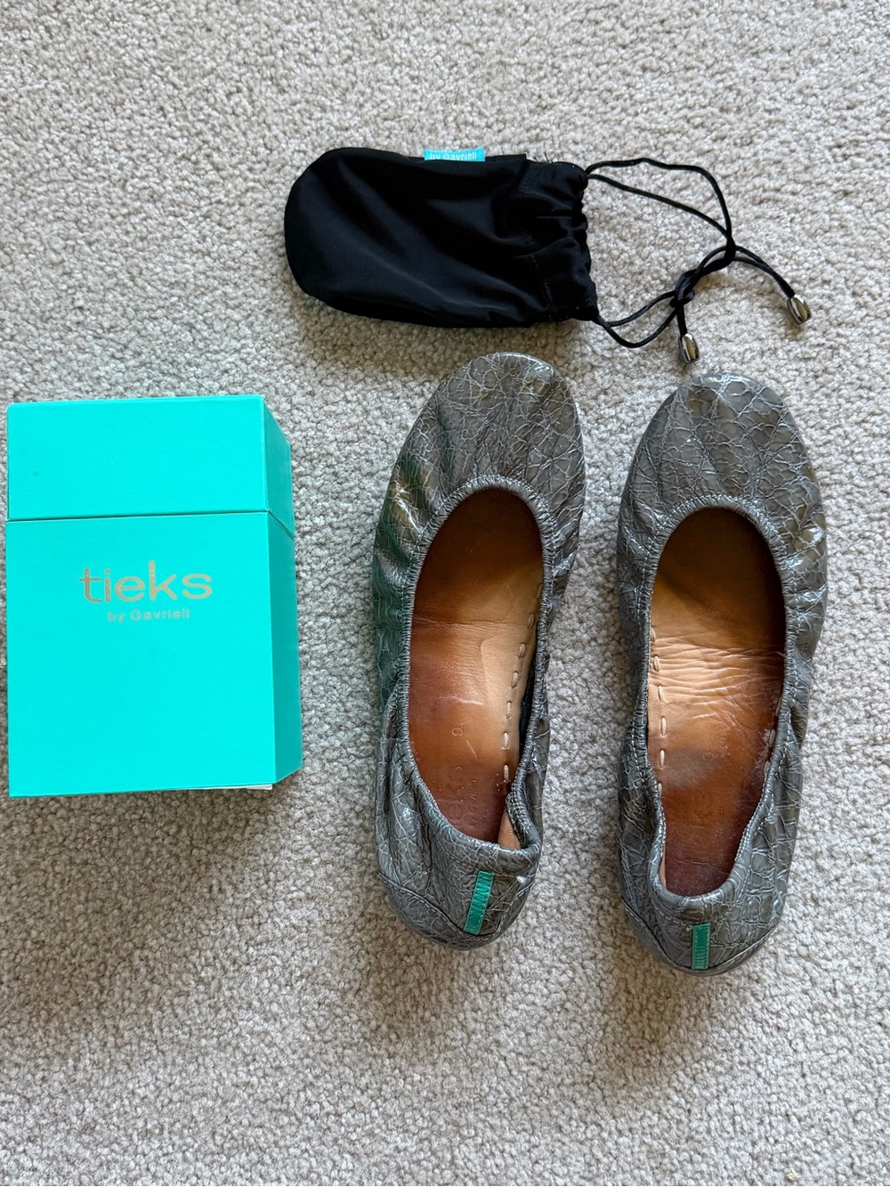 Tieks Grey Croc Patent Leather Ballet Flats size 9 - Picture 2 of 10
